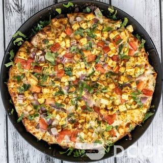 Karahi Chicken Pizza
