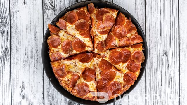 Thin Crust Pizza.