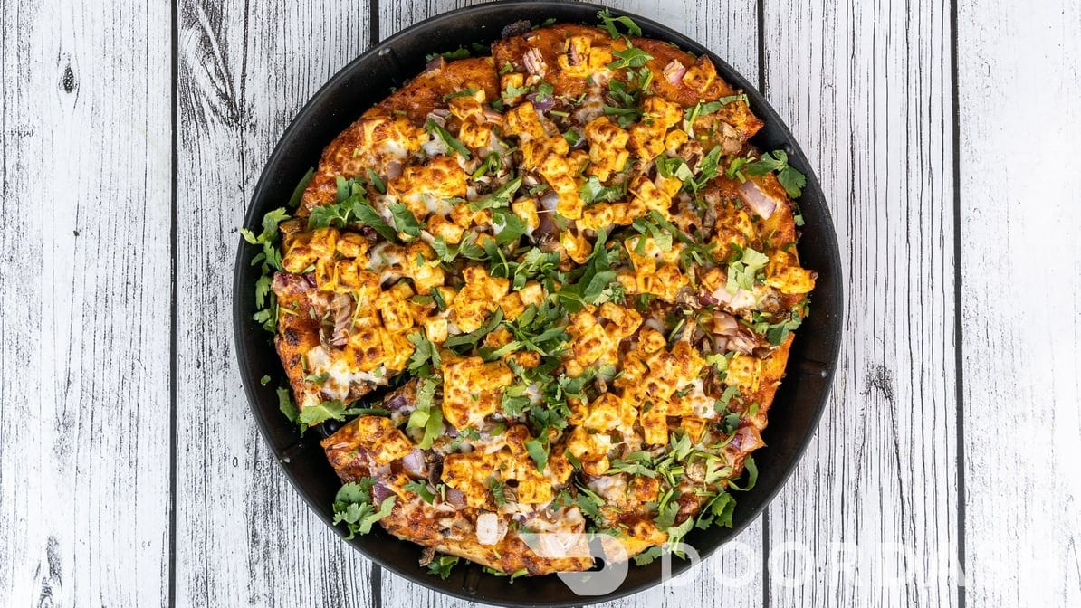 Chili Paneer Pizza.